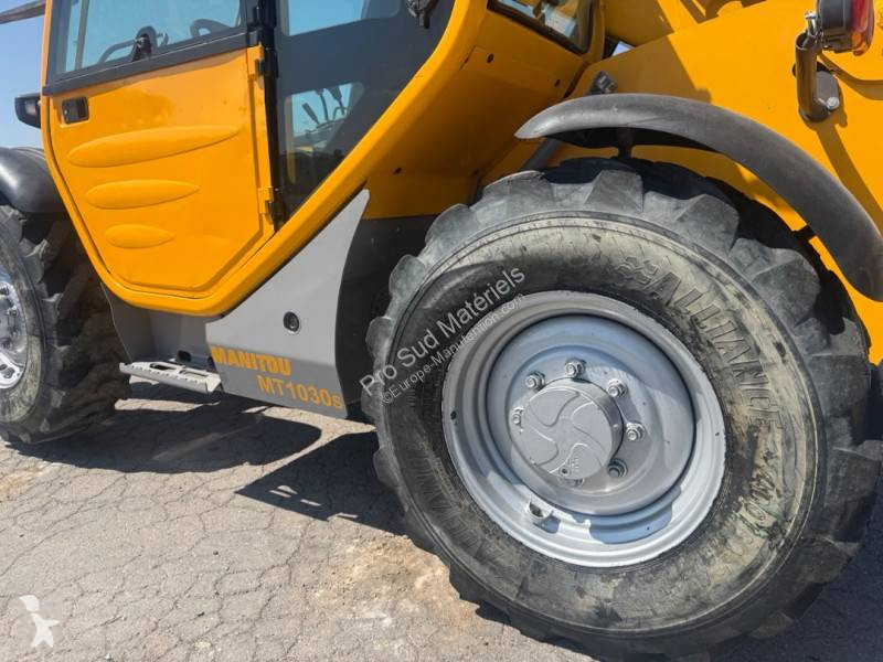 رافعة شوكية تلسكوبية Manitou