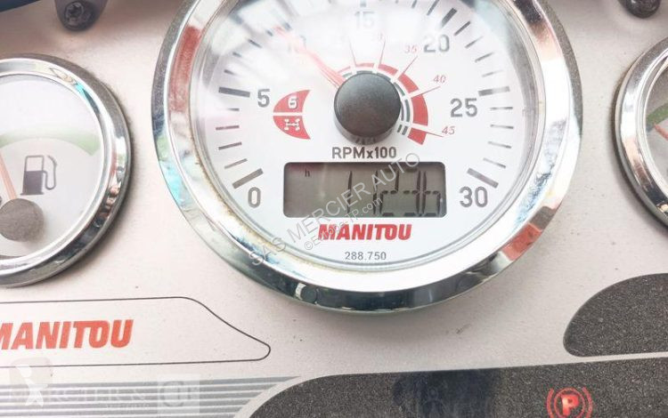 رافعة شوكية تلسكوبية Manitou