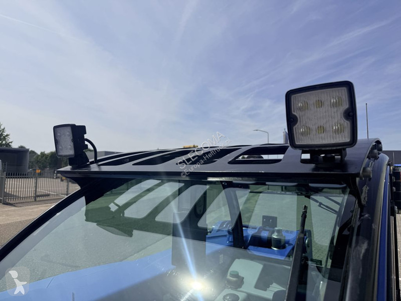 رافعة شوكية تلسكوبية New Holland LM5.25 Verreiker