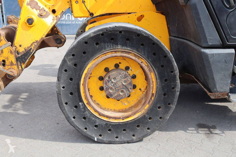 Телескопичен товарач JCB 560-80
