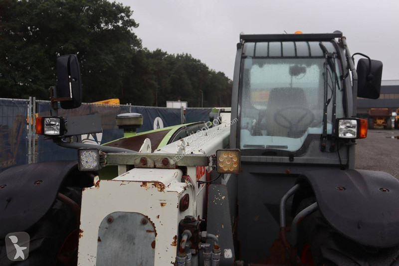 رافعة شوكية تلسكوبية Claas SCORPION