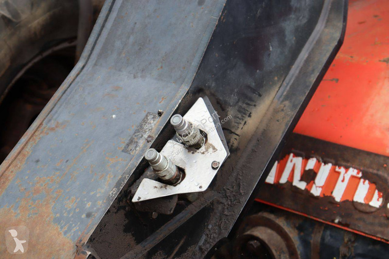 伸缩臂叉车 Manitou