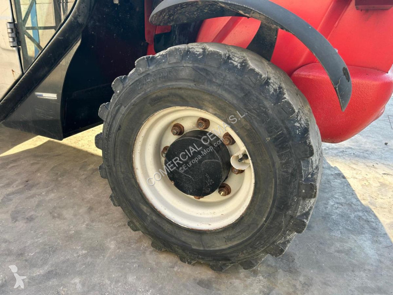 رافعة شوكية تلسكوبية Manitou