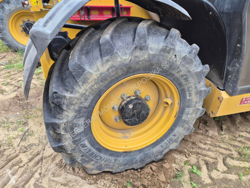 Încărcător telescopic Caterpillar TH3510D