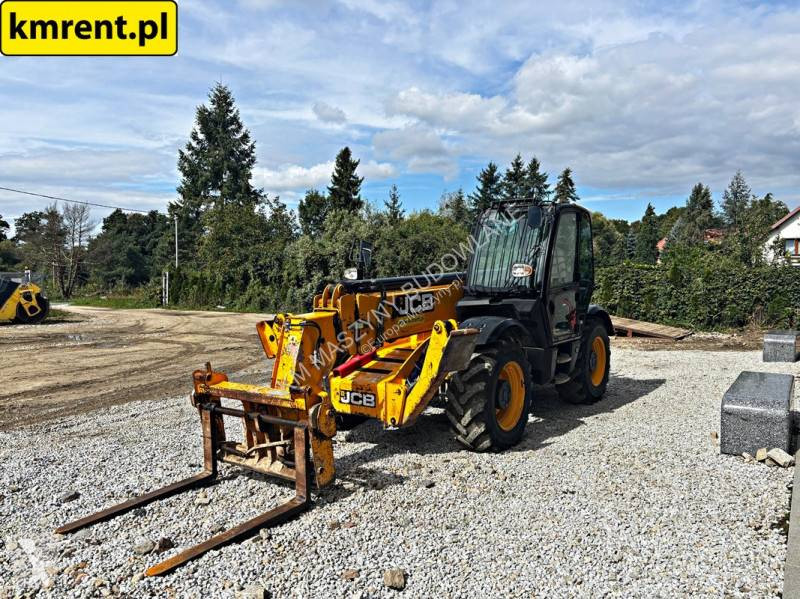 Încărcător telescopic JCB