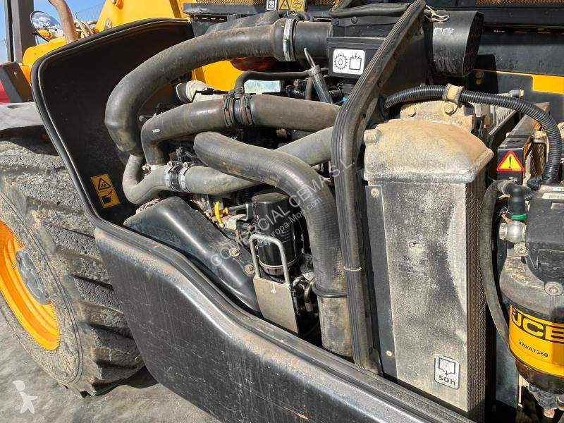 Chariot télescopique JCB