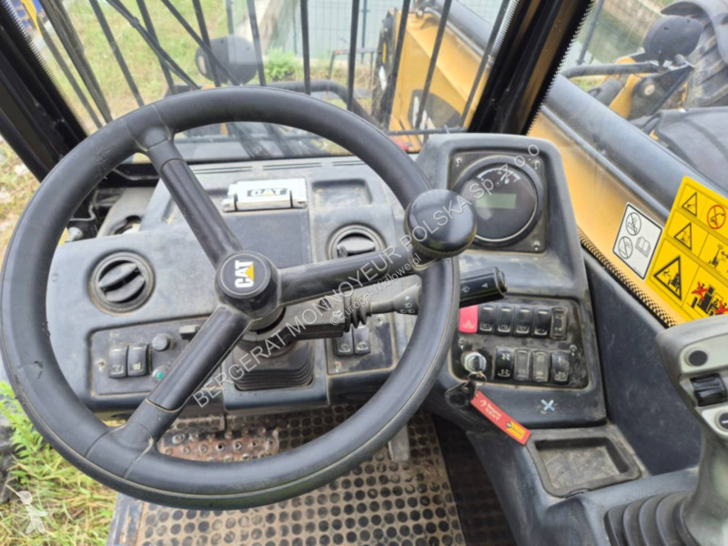 Chariot télescopique Caterpillar TH314D