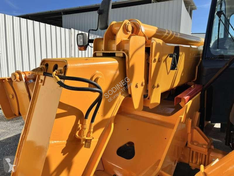 Chariot télescopique JCB