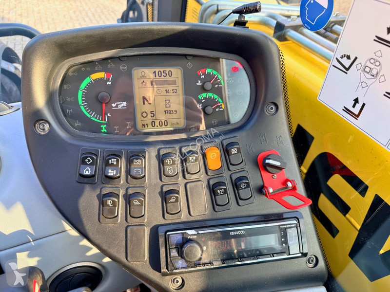 Teleskopický vozík New Holland TH6.36 Plus 4WD