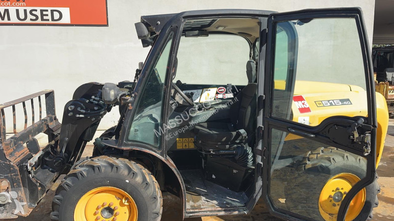 Teleskopický vozík JCB TH 4X4