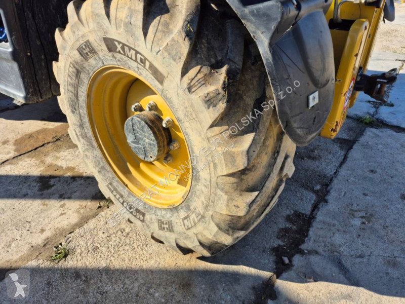 Teleskopický vozík Caterpillar TH3510D