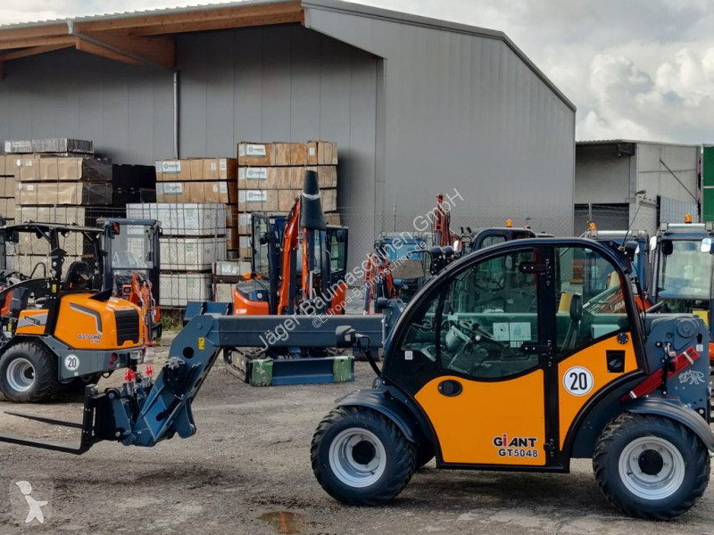 Încărcător telescopic  GIANT 5048../56900.--€...