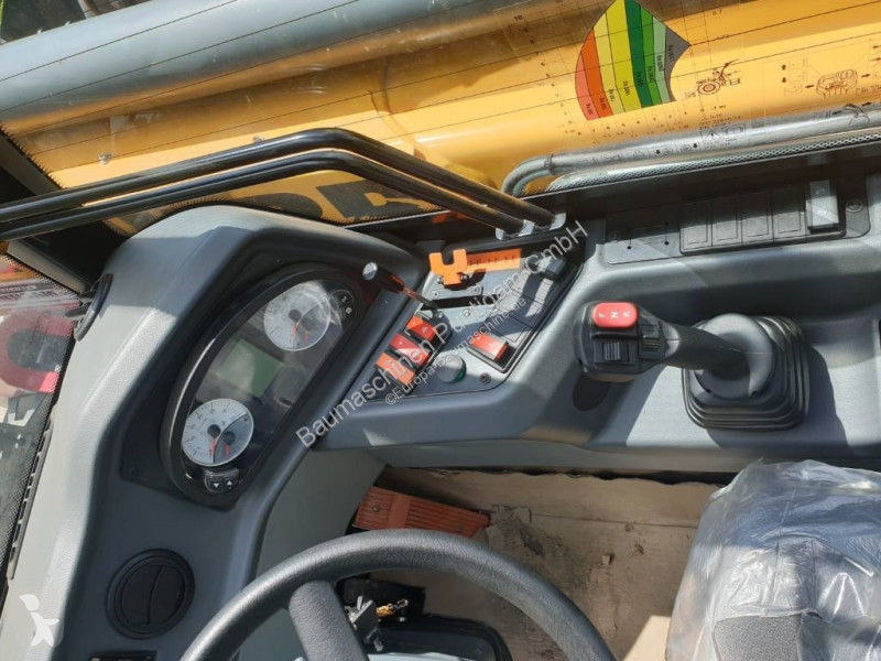 رافعة شوكية تلسكوبية Liebherr T33-10