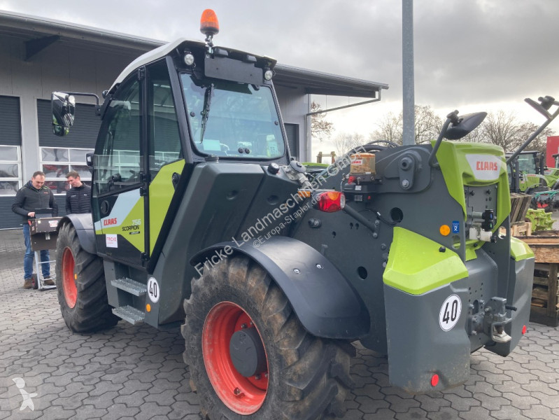 رافعة شوكية تلسكوبية Claas 756 Varipower Plus...