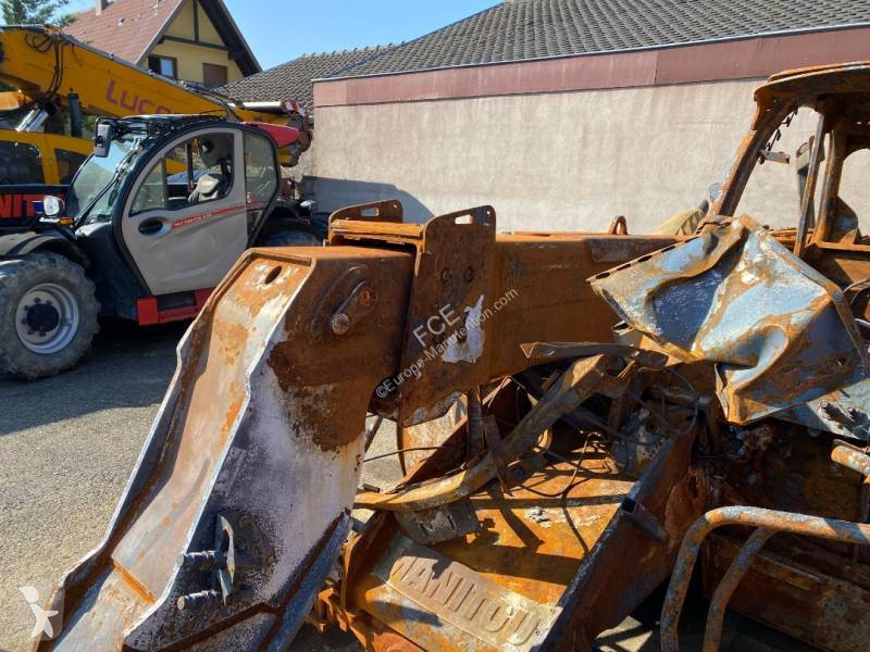 Încărcător telescopic Manitou MLT 737 endommagé