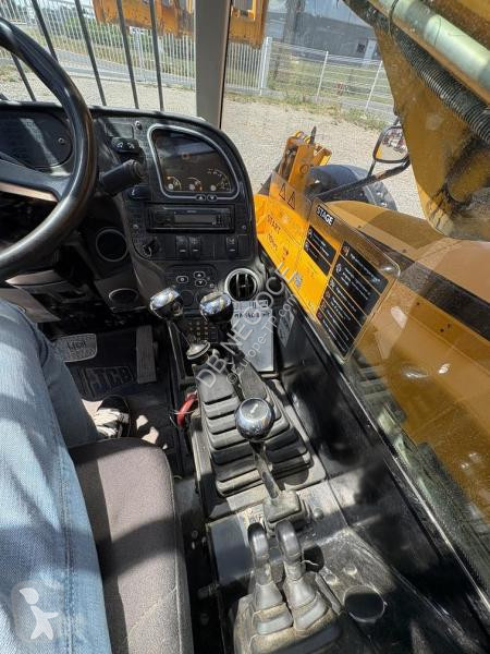 Încărcător telescopic JCB