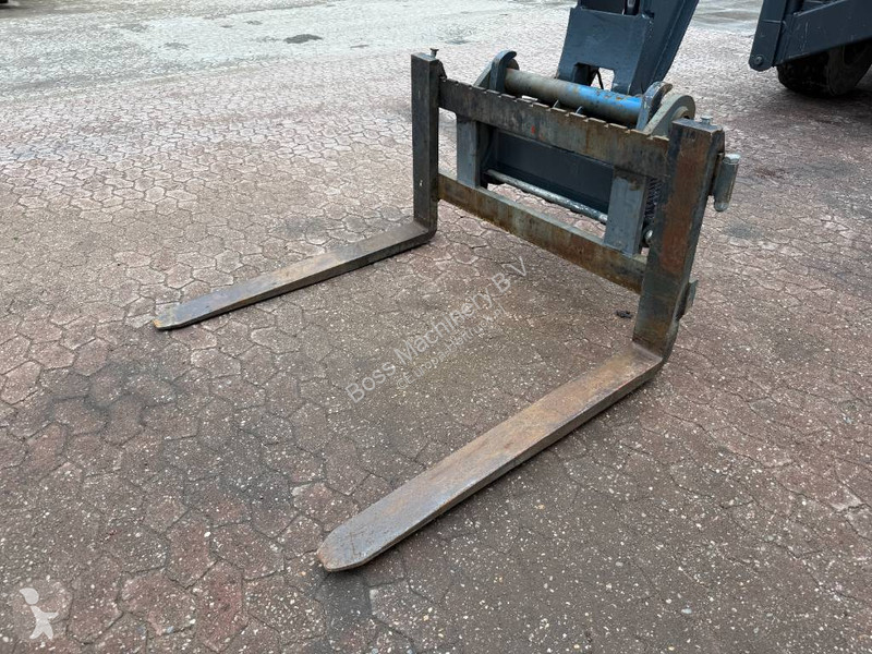 Încărcător telescopic Magni 5.21- Remote...