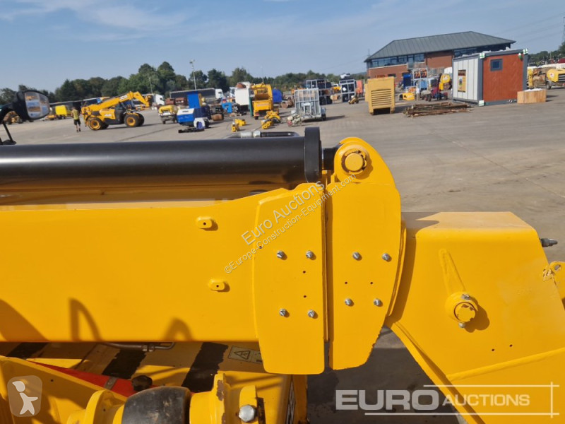 رافعة شوكية تلسكوبية JCB 540-140 Hi Viz
