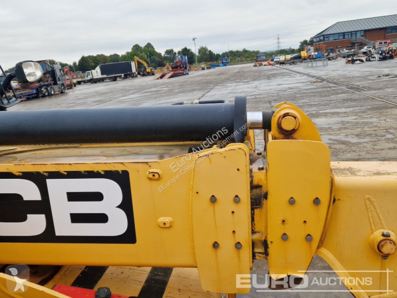 رافعة شوكية تلسكوبية JCB 540-140 Hi Viz