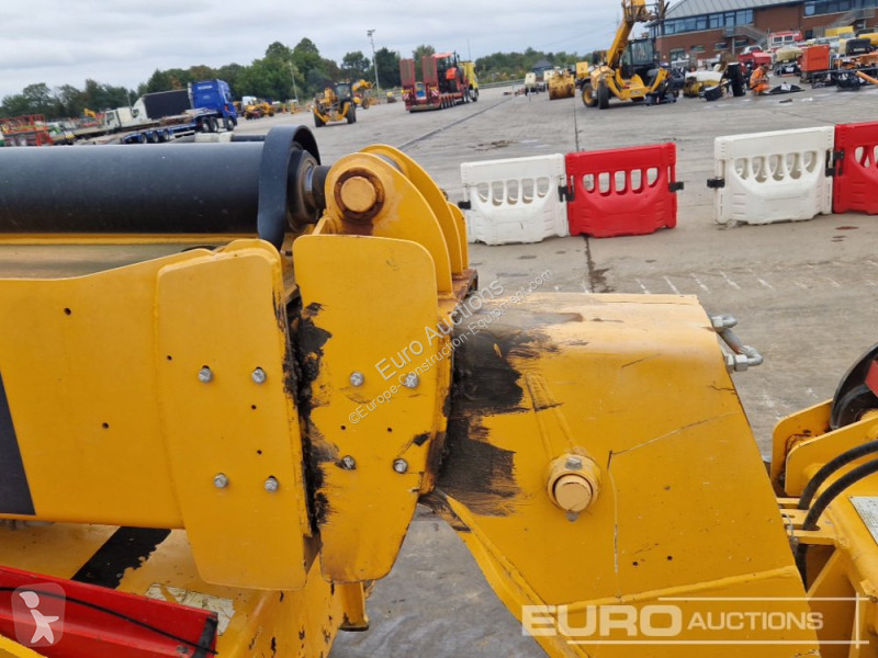 رافعة شوكية تلسكوبية JCB 540-140 Hi Viz
