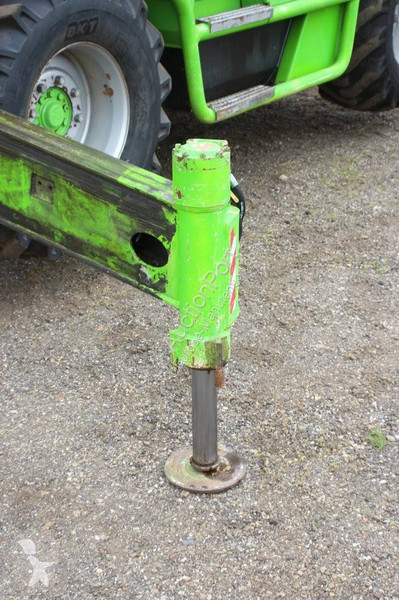 Teleskopisk truck Merlo ROTO 40.25 MCSS