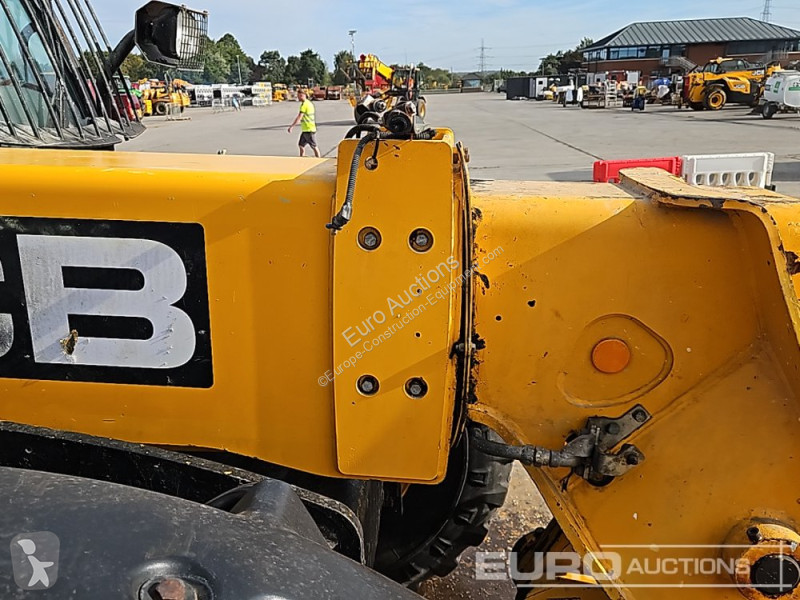 Teleskopický vozík JCB 560-80