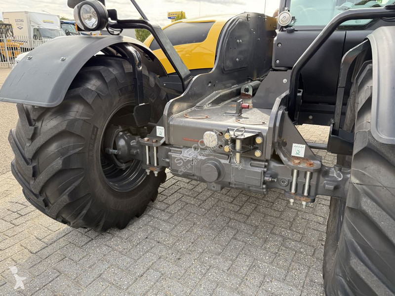 رافعة شوكية تلسكوبية New Holland TH6.36 PLUS