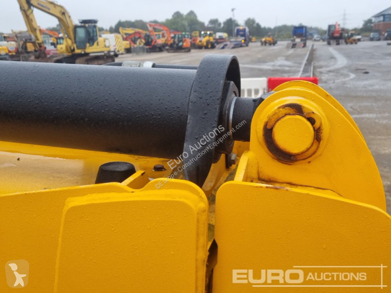 Teleskopický vozík JCB 540-140 Hi Viz