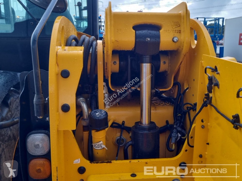 Teleskopický vozík JCB 531-70