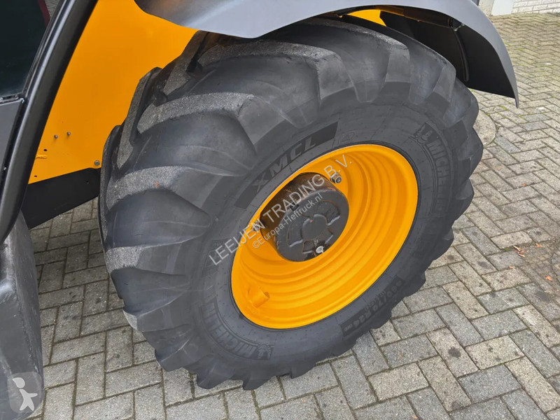 رافعة شوكية تلسكوبية JCB Agripro Telehandler,...
