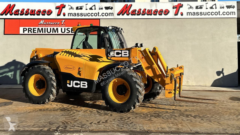 رافعة شوكية تلسكوبية JCB