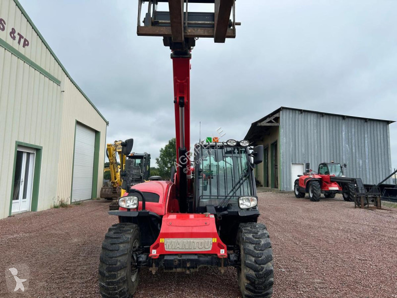 Teleskopický manipulátor Manitou  MT625