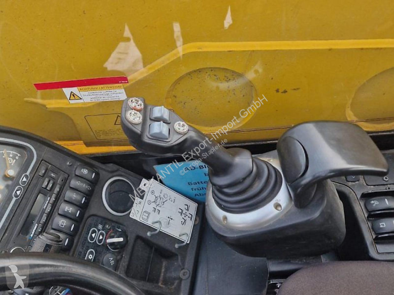 رافعة شوكية تلسكوبية JCB Agri Plus