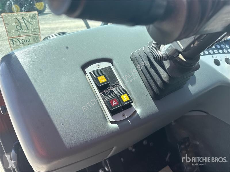Телескопічний навантажувач  14.42 Telehandler