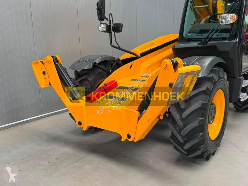 رافعة شوكية تلسكوبية JCB HiViz