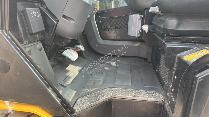 Sollevatori telescopici JCB 30-19E 4x2
