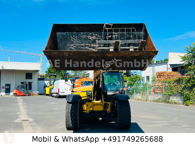 رافعة شوكية تلسكوبية Caterpillar TH408D...