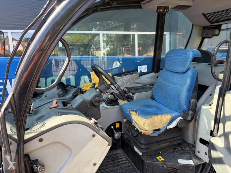 Телескопический погрузчик New Holland LM5030