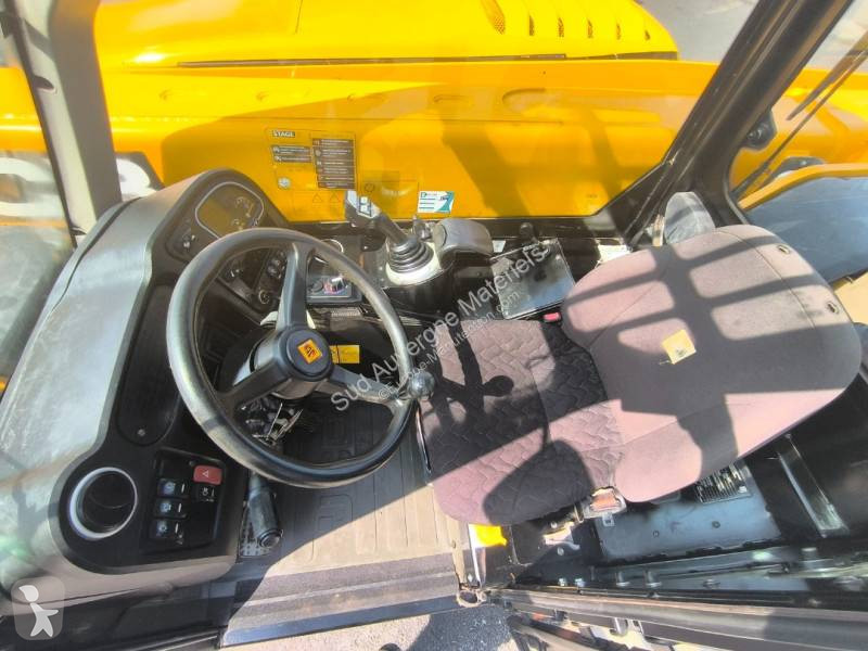 Телескопичен товарач JCB 525-60