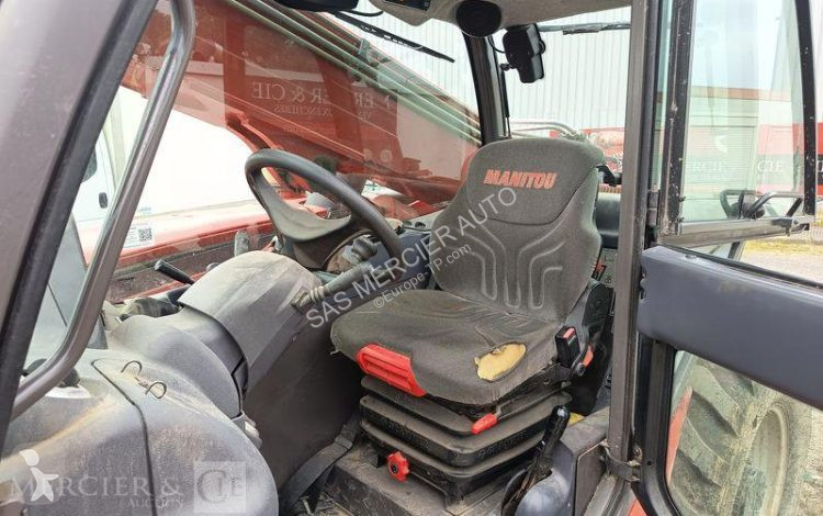 رافعة شوكية تلسكوبية Manitou