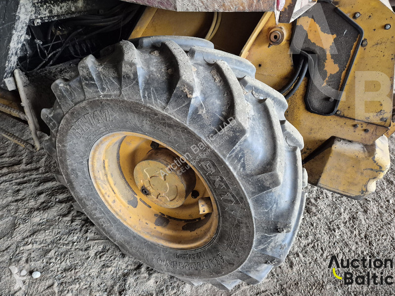 Teleskopický vozík JCB 535-67