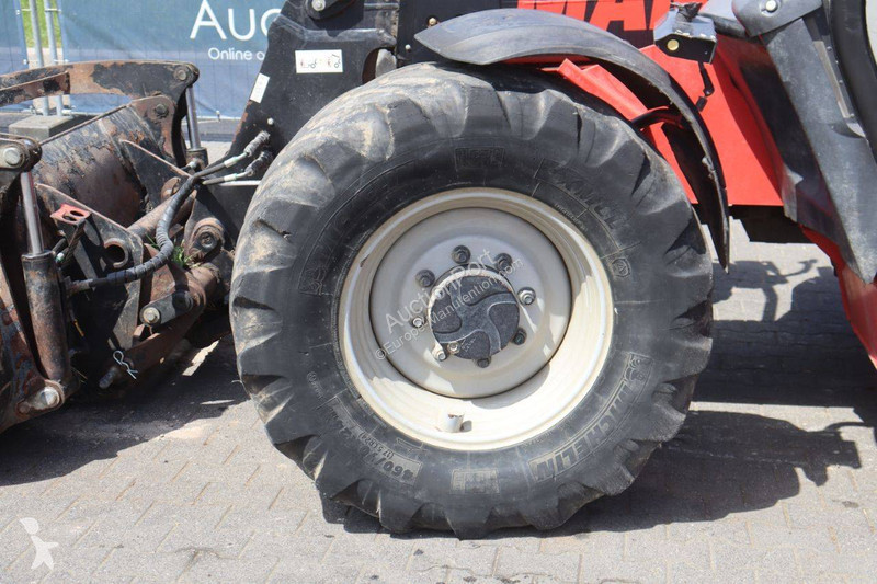 Телескопичен товарач Manitou