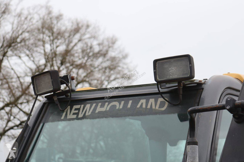 Телескопичен товарач New Holland LM 410