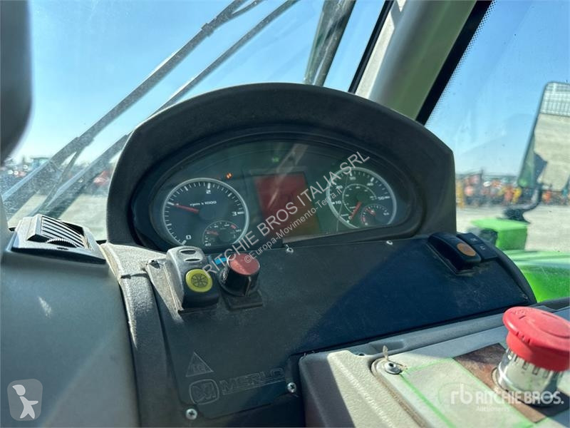 Încărcător telescopic Merlo P40.17