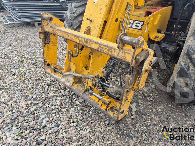 Teleszkópos targonca JCB