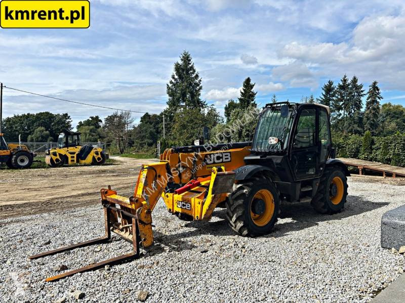 Încărcător telescopic JCB