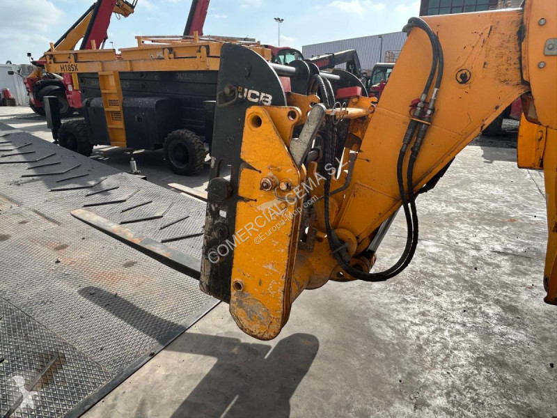 Chariot télescopique JCB