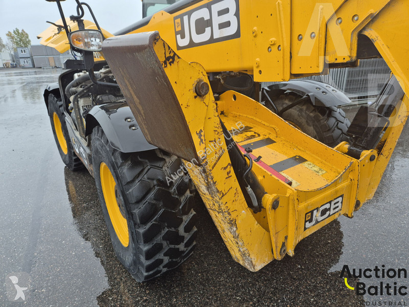 Teleskopický vozík JCB 540V180