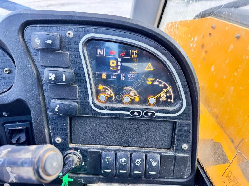 رافعة شوكية تلسكوبية JCB  525-60  Chariot...
