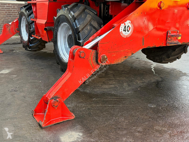 Teleskoplastare Manitou - Rotating telehandler...